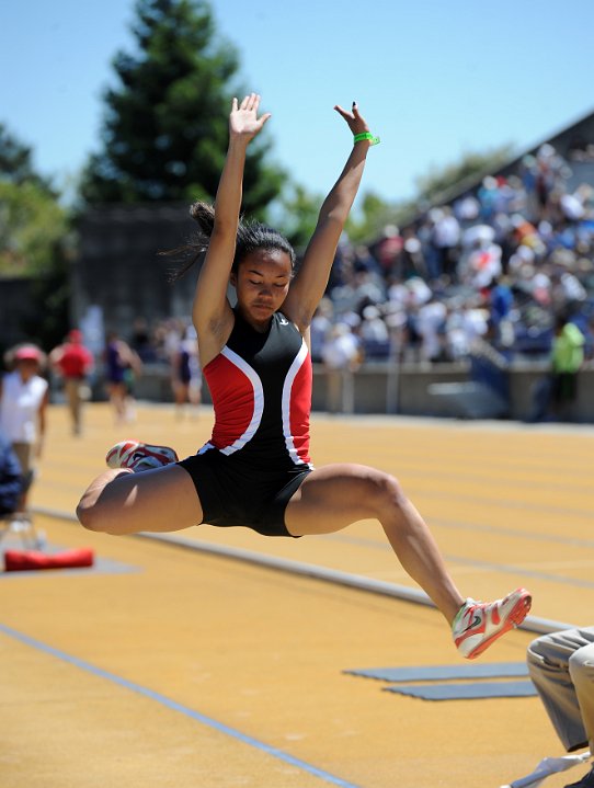 2010 NCS-MOC-286.JPG - 2010 North Coast Section Finals, held at Edwards Stadium  on May 29, Berkeley, CA